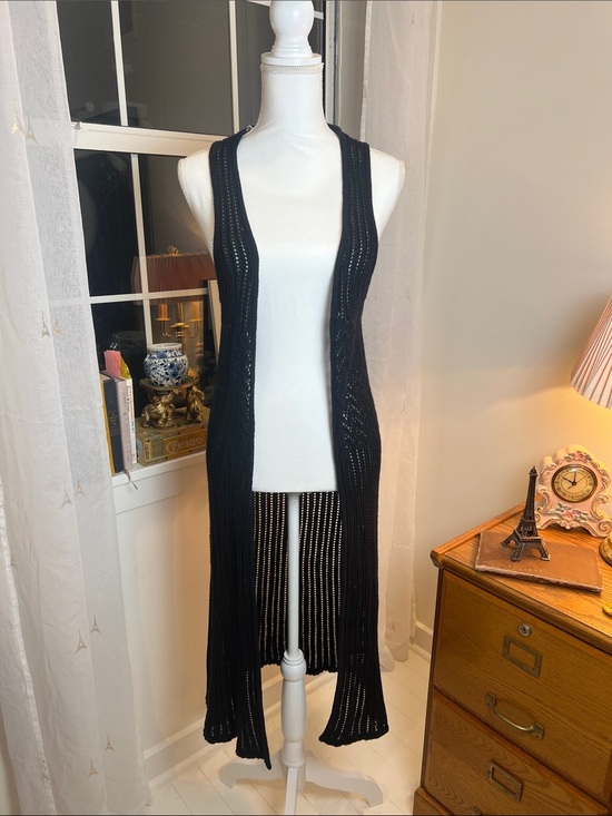 Express Sweaters - Express Black Open-Knit Sleeveless Vest duster size XS/S.